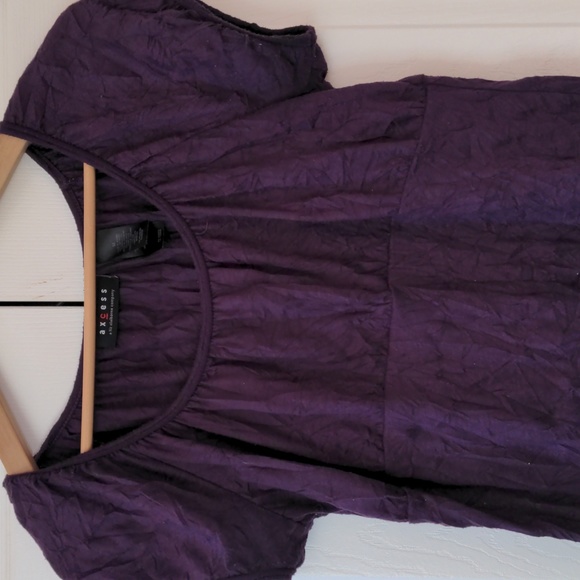 Excellent condition medium purple scoop neck top crinkled look super cute axcess - Picture 3 of 4